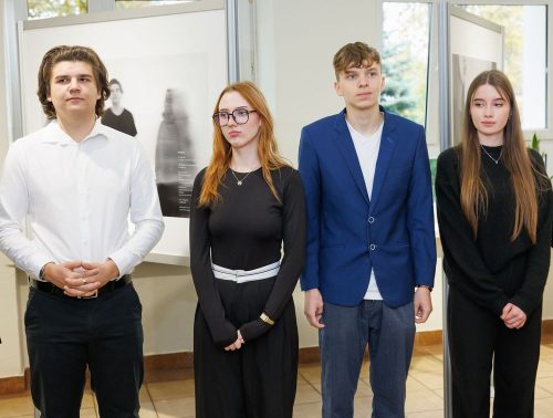 16.10.2025-otwarcie-wystawy-TEMPUS-FUGIT-11