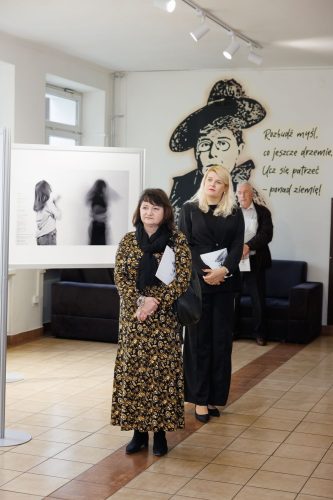 16.10.2025-otwarcie-wystawy-TEMPUS-FUGIT-23