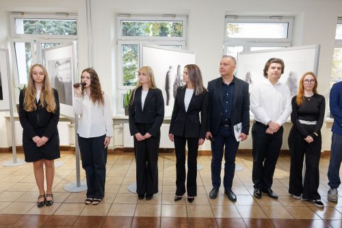 16.10.2025-otwarcie-wystawy-TEMPUS-FUGIT-24