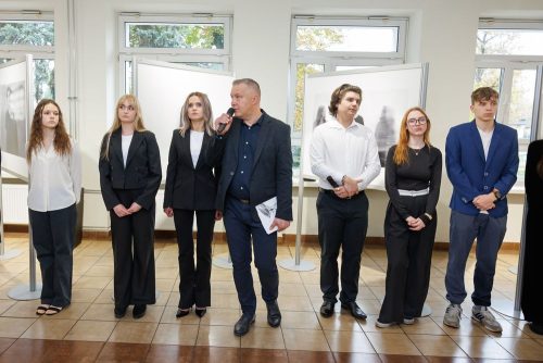 16.10.2025-otwarcie-wystawy-TEMPUS-FUGIT-26