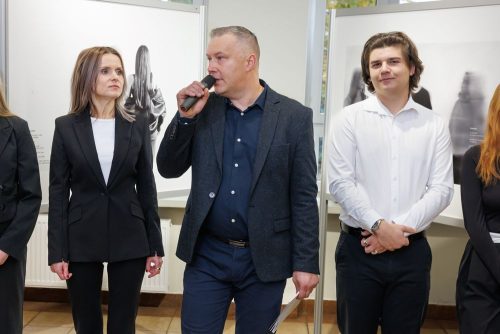 16.10.2025-otwarcie-wystawy-TEMPUS-FUGIT-28