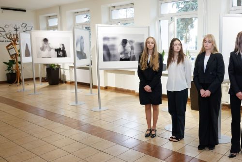 16.10.2025-otwarcie-wystawy-TEMPUS-FUGIT-33