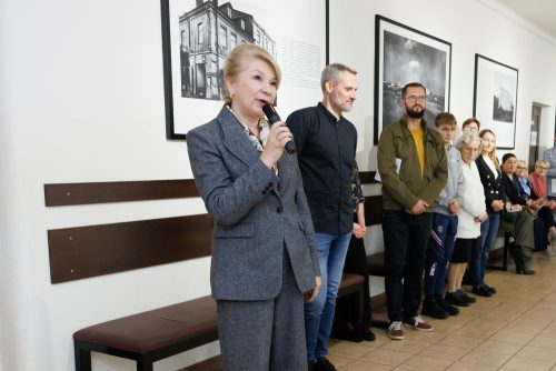 16.10.2025-otwarcie-wystawy-TEMPUS-FUGIT-42