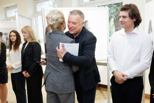 16.10.2025-otwarcie-wystawy-TEMPUS-FUGIT-43