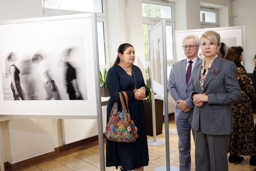 16.10.2025-otwarcie-wystawy-TEMPUS-FUGIT-8